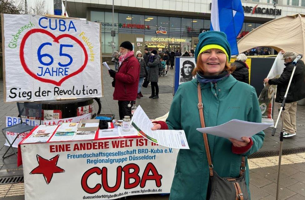 Unblock Cuba! in Düsseldorf- Transparent