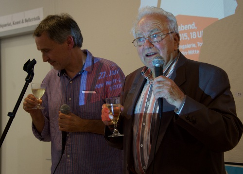 Heinz Langer mit dem Geschäftsführer der jungen Welt
